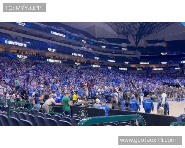 弗拉格：被球迷呼喊感觉很棒 需要继续打出优异表现让他们兴奋