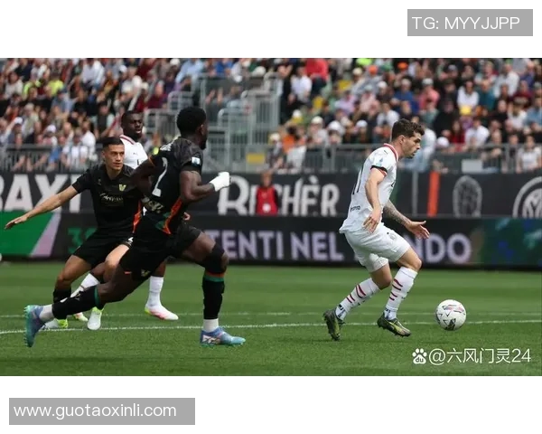 阿德巴约谈约维奇伤退：真希望这场比赛能为他拿下胜利