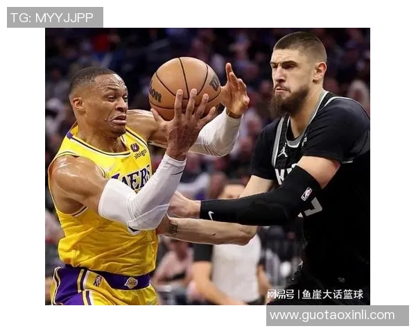 里外里22分,湖人赢球证明4点,新战术开发成功,一件事也能做好