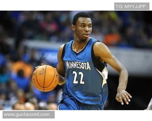 森林狼领先17分,贝兰热压哨补篮建功